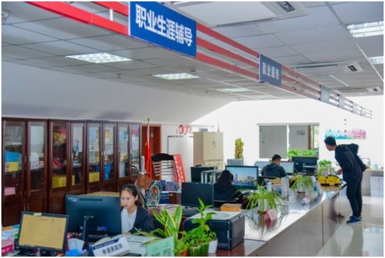 打造“有溫度”的校園YE4電機(jī) 上海電機(jī)學(xué)院回應(yīng)師生關(guān)